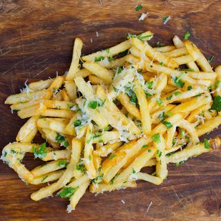 CARTOFI PAI / PARMEZAN