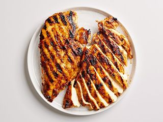 Piept de pui la gratar