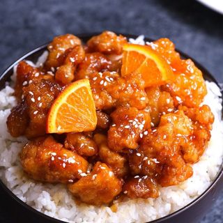 Orange chicken cu orez alb