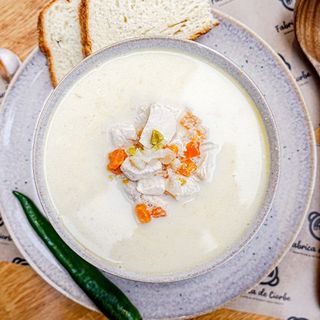 Ciorba radauteana cu pui