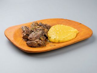 Ficatei prăjiți cu ceapa și mămăliguța