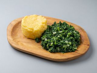 Spanac cu mămăliguța și usturoi