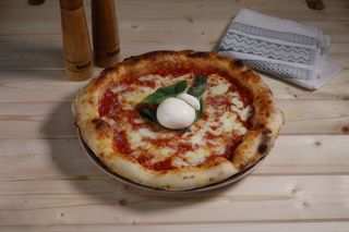 Pizza Margherita con Burratina Ø 32cm
