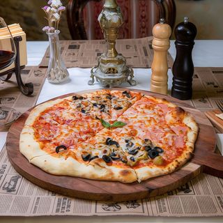 Pizza quattro stagioni