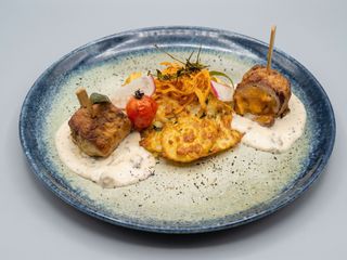 Mușchiuleț de porc cu sos de hribe si trufe 