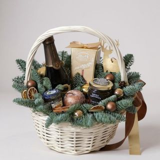 Golden Gourmet Basket