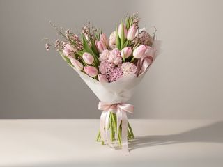 Buchet lalele roz delicate