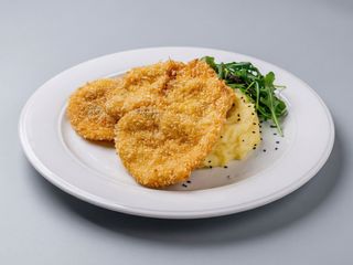 SNITEL DE PUI CU PIURE DE CARTOFI