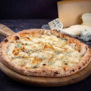 Pizza Quattro Formaggi Ø 42cm