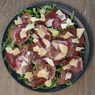 Salata de bresaola