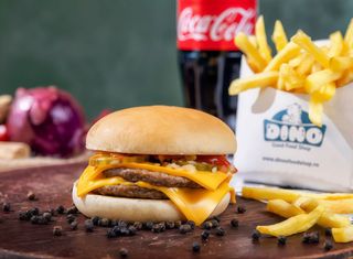 Dublu cheeseburger meniu mediu