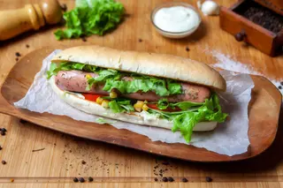 Hot-dog cu legume