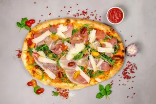 Pizza Rucola E Crudo Di Parma Amore - (5E1.05g sare1.85g zahar)/100g