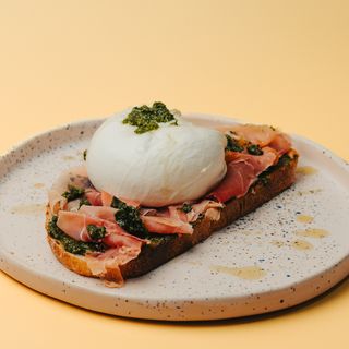 Burrata toast