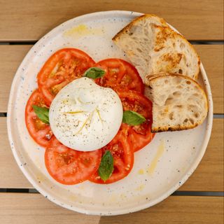 Salata burrata 