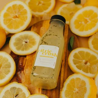 Limonadă artizanală cu mentă și lămâie