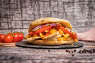 Hamburger cu piept de pui