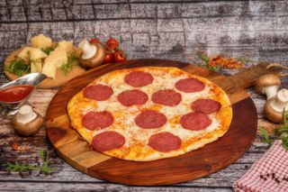 Pizza Salami Ø 50cm