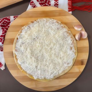 Plăcintă cu cartofi, brânză, smântână