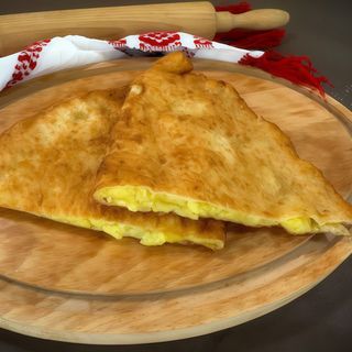 Langoş umplut cu cartofi