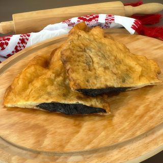 Langoş umplut cu magiun