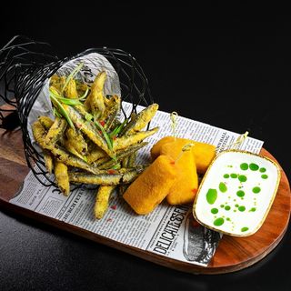 Hamsii cu mămăligă și șpritz de ai - 300 gr