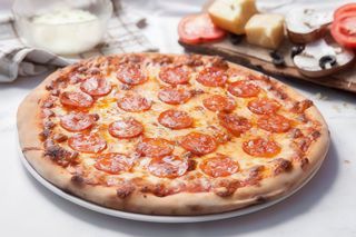 Pizza Salami Ø 32cm