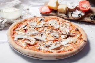 Pizza Prosciutto Funghi Ø 32cm