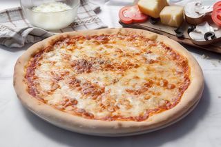  Pizza Quattro Formaggi Ø 32cm