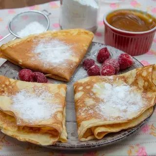 Clatite cu Dulceata de Zmeura