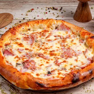 Pizza Calzone + sos gratis