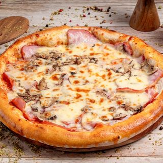Combo Pizza 32cm + Tiramisu + sos gratis