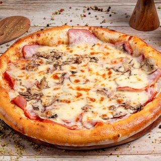 Pizza Prosciutto e Funghi + sos gratis