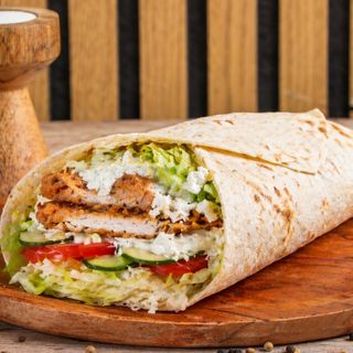 Șnițel cu Feta Wrap