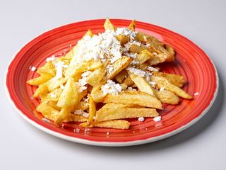 Cartofi prăjiți cu brânză