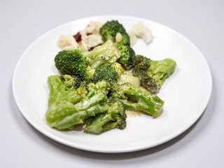 Broccoli cu sos de smântână