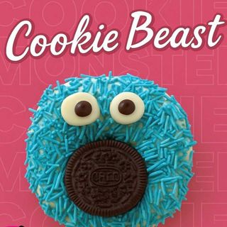 Pachet 2 Donuts Cookie Beast , 1 sticla Pepsi 500 ml si 1 sticla Apa 500 ml