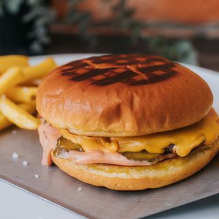 BEEF BURGER JUNIOR 225/70 GR