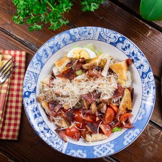 Salată Caesar
