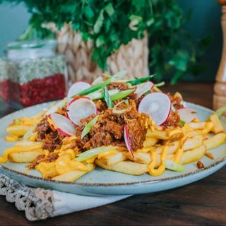 PULLED PORK LOADED FRIES 200\200\100GR