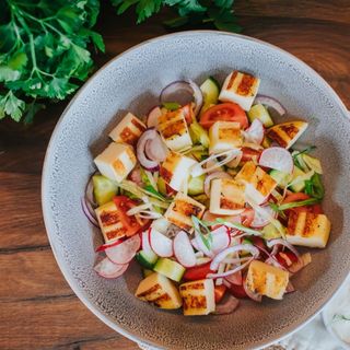 SALATA CU HALLOUMI LA GRILL 450 gr