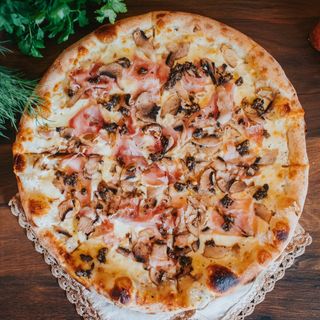 PIZZA CON TARTUFO E PROSCIUTTO COTTA Ø32cm