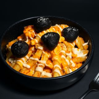 Mr. Cheese Loaded Fries (picant)