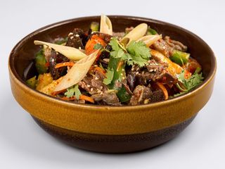 2001-Salată thailandeză de vită