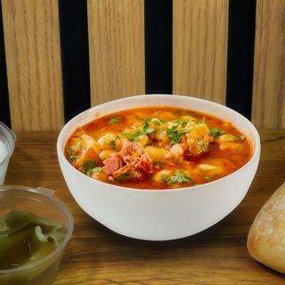 Ciorbă de Fasole cu Ciolan