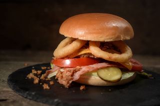 Beef burger onion rings