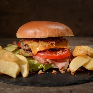Meniu beef burger + cartofi