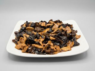 Porc cu urechi de lemn