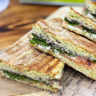 Focaccia Beef-Gorgonzola