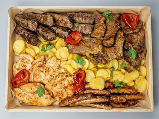 PLATOU CALD MIX GRILL 3-4 PERSOANE